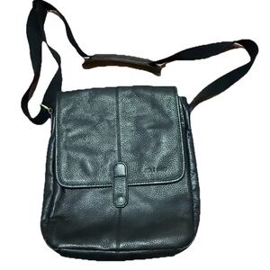 COLE HAAN Shoulder Messenger Bag Pebbled Black Leather Flap Bag Logo